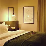 Alexakis & Hotel