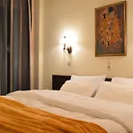 Alexakis & Hotel