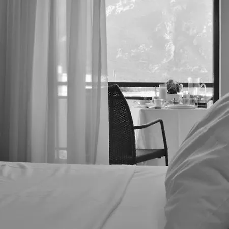 Alexakis & Hotel 3*