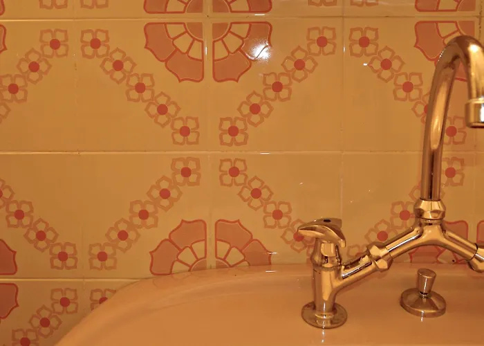 Alexakis & Ξενοδοχείο Λουτρά Υπάτης