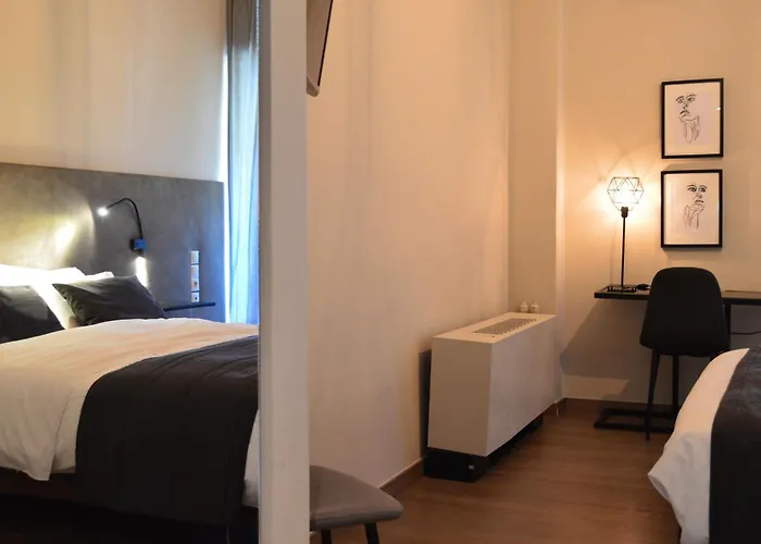 Ξενοδοχείο Alexakis & Λουτρά Υπάτης