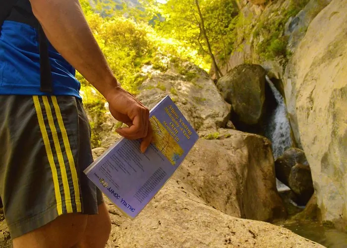 Ξενοδοχείο Alexakis & Λουτρά Υπάτης