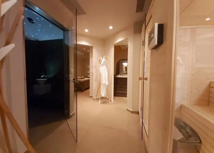 Alexakis & Ξενοδοχείο